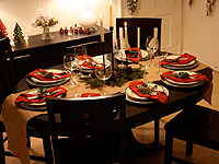Mesa de navidad roja y negra